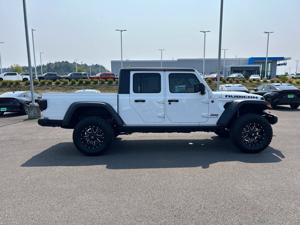 Used 2025 Jeep Gladiator Rubicon w/ Convenience Group AWD/4WD image 10