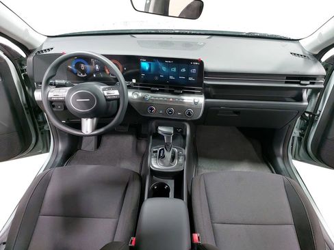 New 2026 Hyundai Kona SE image 9