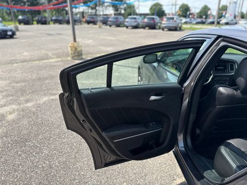Used 2018 Dodge Charger GT AWD/4WD image 13