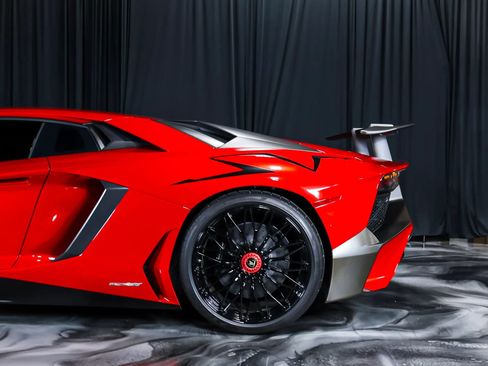 Used 2016 Lamborghini Aventador LP 750-4 Superveloce AWD/4WD image 11