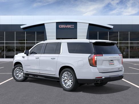 New 2026 GMC Yukon XL Denali w/ Denali Reserve Package AWD/4WD image 3