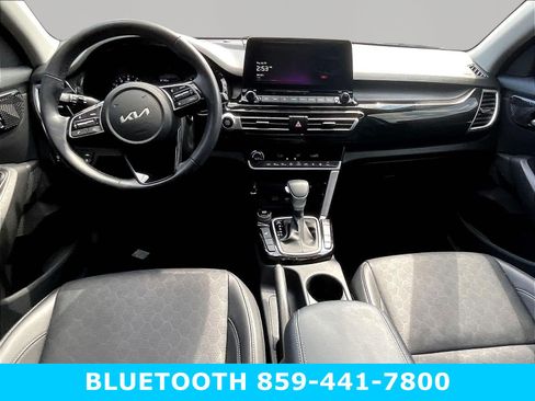 Used 2023 Kia Seltos EX AWD/4WD image 7