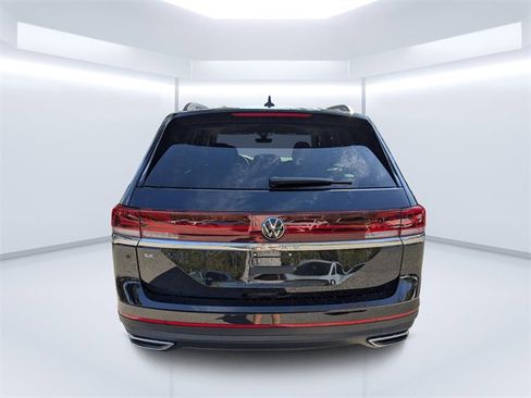 New 2026 Volkswagen Atlas SE image 4