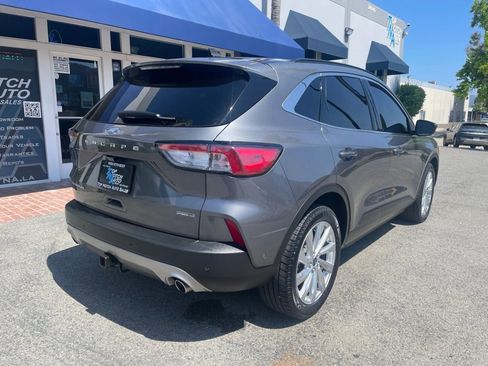 Used 2021 Ford Escape Titanium w/ Titanium Elite Package AWD/4WD image 5