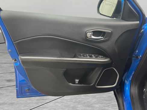 Used 2020 Jeep Compass Limited image 17