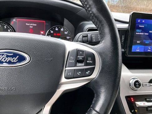 Used 2023 Ford Explorer XLT w/ Equipment Group 202A image 11