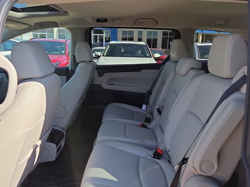 New 2026 Honda Odyssey EX-L image 8