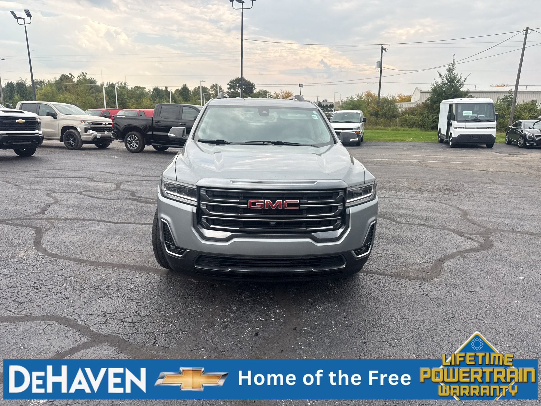 Used 2023 GMC Acadia AT4 w/ Technology Package AWD/4WD image 9
