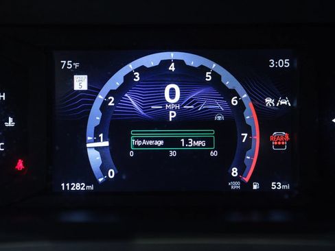 Used 2025 Toyota 4Runner SR5 AWD/4WD image 17