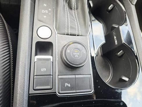 Used 2021 Volkswagen Atlas Cross Sport SEL AWD/4WD image 28