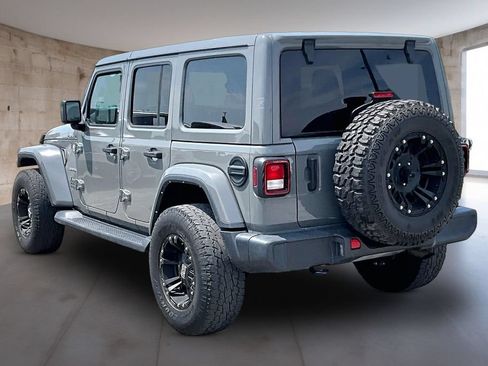 Used 2022 Jeep Wrangler Unlimited Sahara AWD/4WD image 14