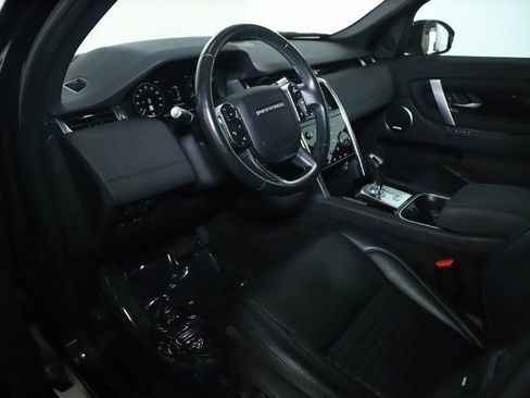 Used 2020 Land Rover Discovery Sport SE image 16