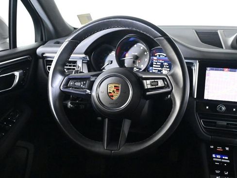 Certified 2023 Porsche Macan AWD/4WD image 12