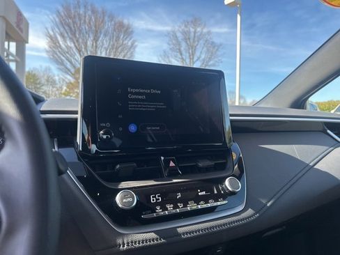 Used 2025 Toyota Corolla SE image 20