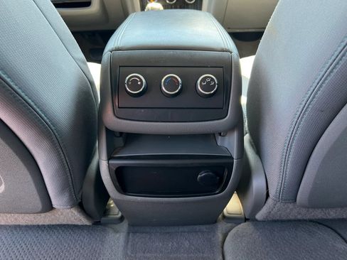 Used 2013 Chevrolet Traverse LT FWD image 25