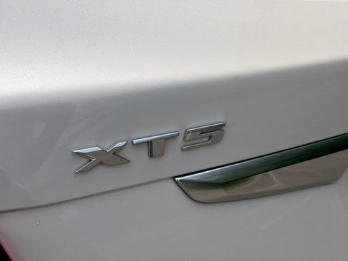 Used 2020 Cadillac XT5 Premium Luxury AWD/4WD image 15