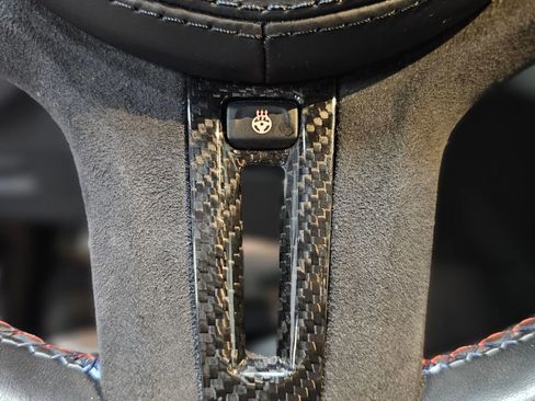 Used 2018 BMW M5 image 40