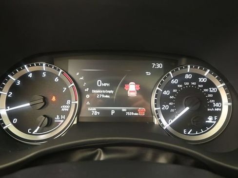 Used 2026 Toyota Highlander XLE AWD/4WD image 10