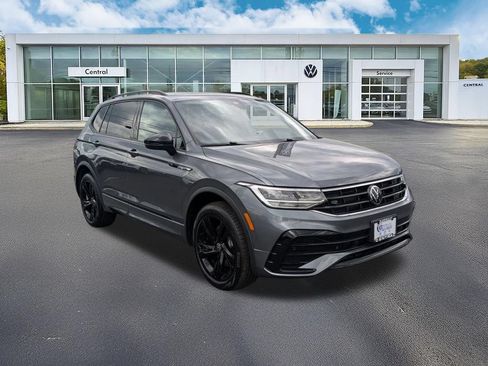 Certified 2023 Volkswagen Tiguan SE R-Line AWD/4WD image 1