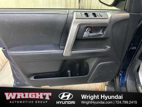 Used 2020 Toyota 4Runner SR5 Premium image 9