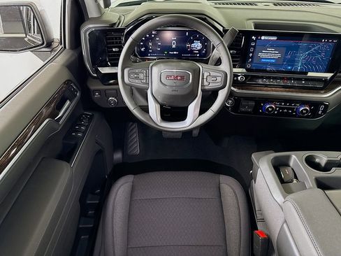 New 2026 GMC Sierra 1500 SLE w/ Preferred Package image 15