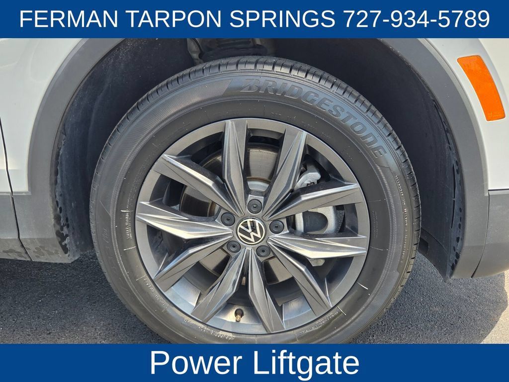 Used 2023 Volkswagen Tiguan SE FWD image 12