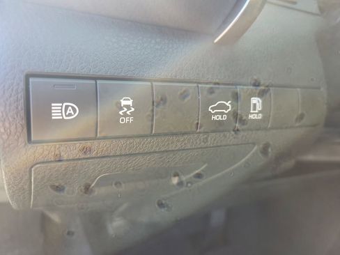 Used 2023 Toyota Camry LE image 28