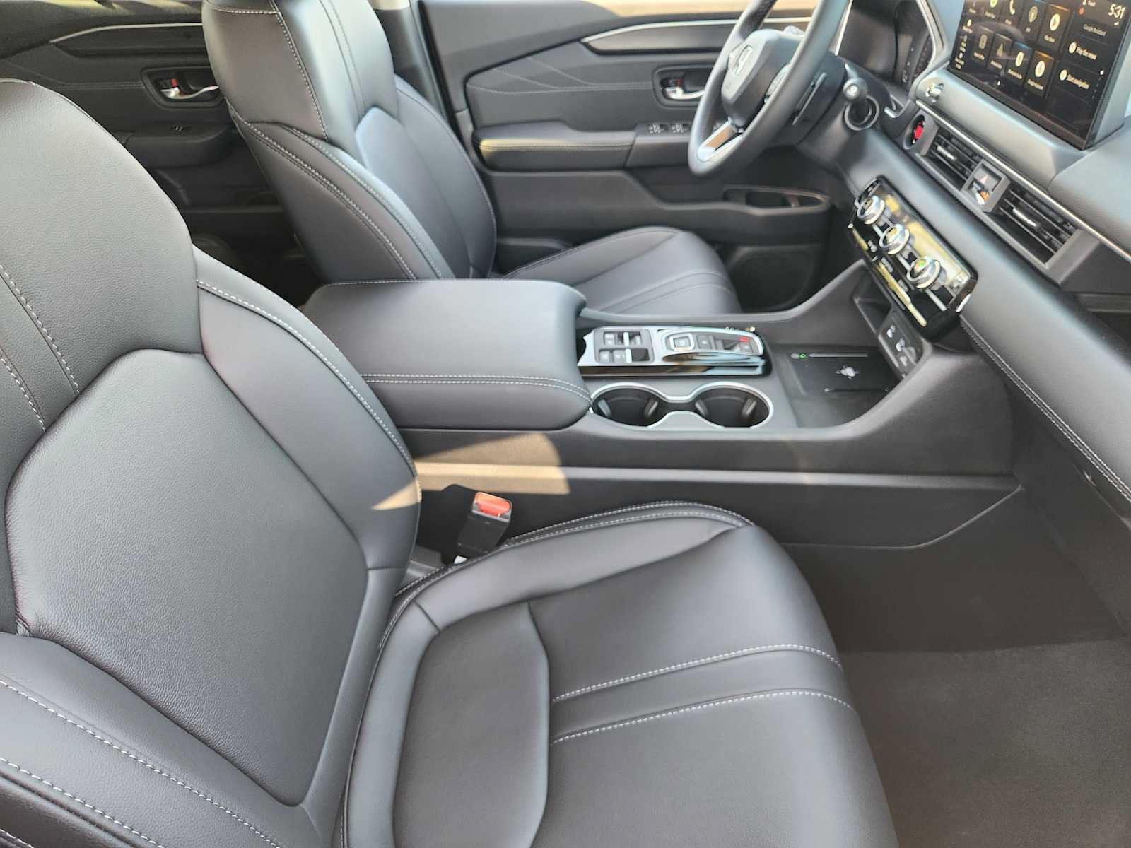 New 2026 Honda Pilot Touring image 10