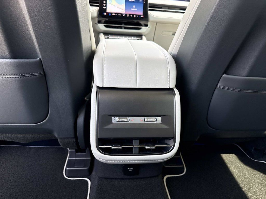 New 2026 Lincoln Nautilus Premier w/ Equipment Group 102A AWD/4WD image 16