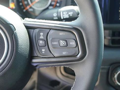Certified 2025 Jeep Gladiator Mojave AWD/4WD image 26