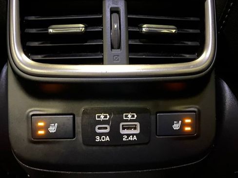 Used 2024 Subaru Outback Limited AWD/4WD image 15