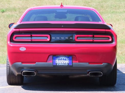Used 2016 Dodge Challenger R/T Scat Pack w/ Leather Interior Group RWD image 21