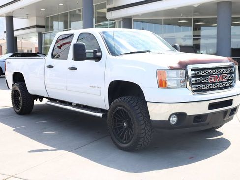 Used 2014 GMC Sierra 3500 SLE w/ SLE Preferred Package AWD/4WD image 8