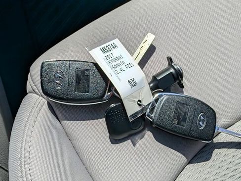 Used 2017 Hyundai Sonata SE FWD image 35
