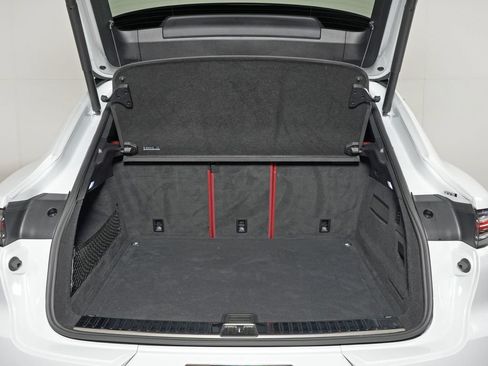Certified 2023 Porsche Cayenne Turbo AWD/4WD image 45