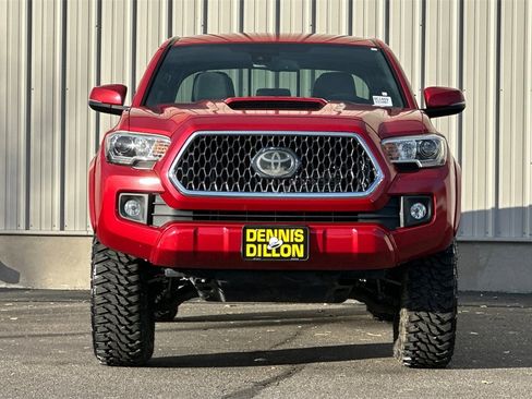 Used 2019 Toyota Tacoma TRD Sport image 10