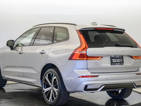 Certified 2023 Volvo XC60 B5 Ultimate w/ Climate Package FWD image 2