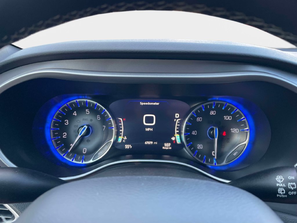 Used 2025 Chrysler Pacifica Select FWD image 22