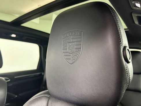Used 2017 Porsche Cayenne Platinum Edition AWD/4WD image 16