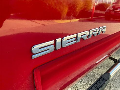 Used 2007 GMC Sierra 1500 SLT w/ SLE/SLT Trailering Package image 10