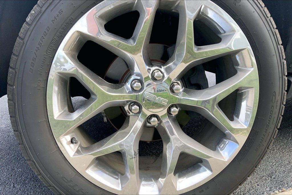 Used 2019 GMC Yukon Denali w/ Denali Ultimate Package AWD/4WD image 3