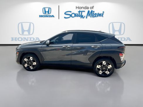 Used 2024 Hyundai Kona SEL w/ Convenience Package FWD image 4
