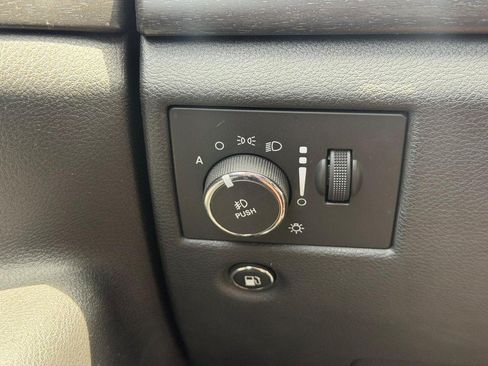 Used 2015 Jeep Grand Cherokee Altitude AWD/4WD image 17