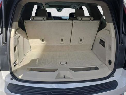 Used 2023 Cadillac Escalade Premium Luxury Platinum image 12
