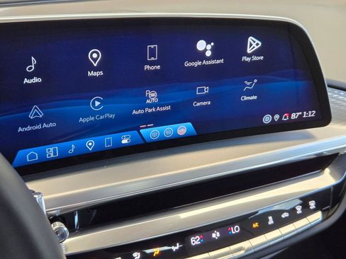 Certified 2024 Cadillac Lyriq Luxury AWD/4WD image 17