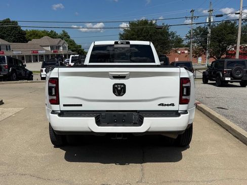 Used 2024 RAM 3500 Big Horn w/ Night Edition AWD/4WD image 7