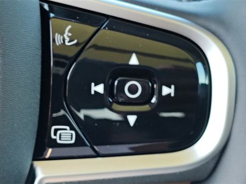 New 2026 Volvo XC90 B6 Plus w/ Protection Package image 16