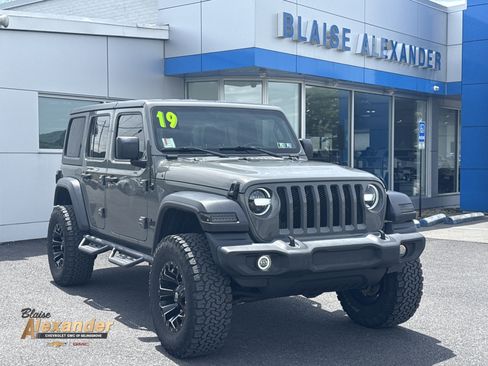 Used 2019 Jeep Wrangler Unlimited Sport S AWD/4WD image 1