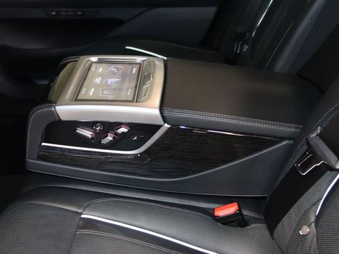 Used 2019 BMW 750i RWD image 60