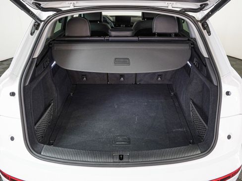 Certified 2025 Audi Q5 2.0T Premium Plus w/ Premium Plus Package image 8